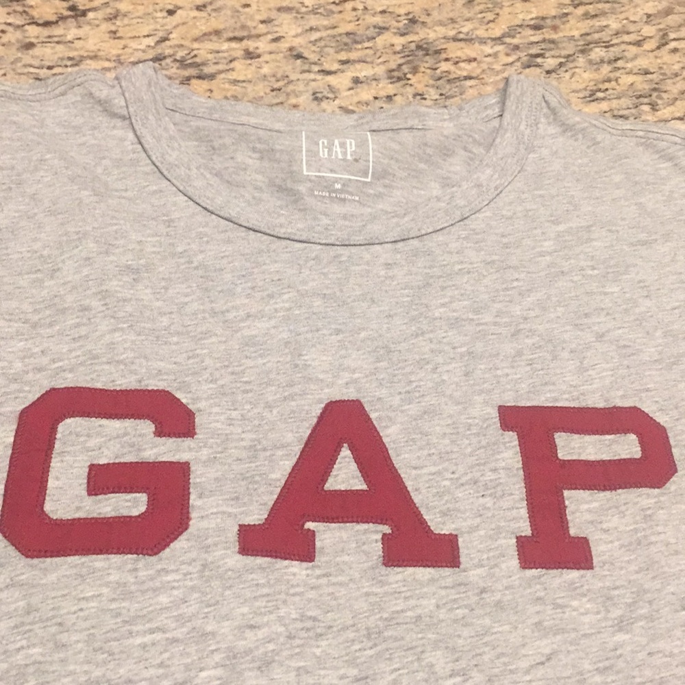 Gap tee - Picture 2 of 3